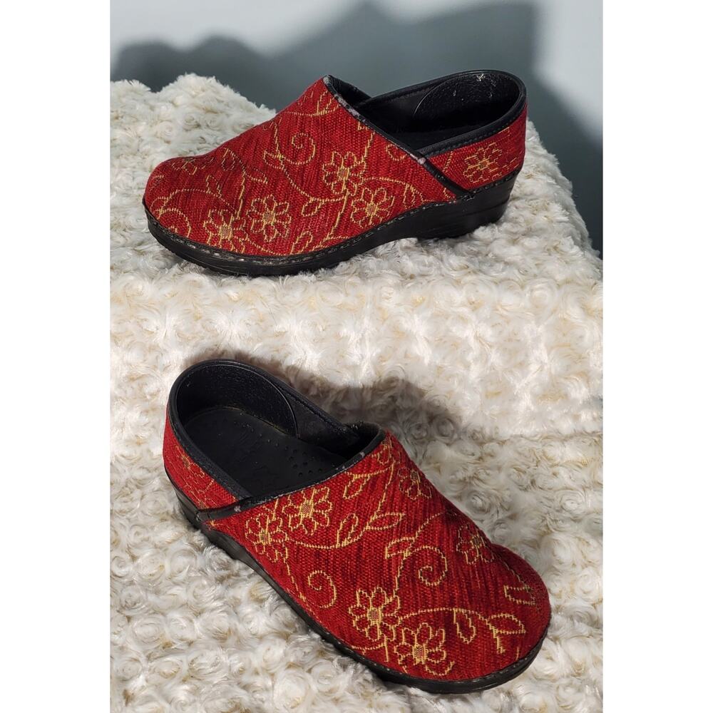 Dansko Womens Red Tapestry Clog Size Eu 37 Cottag… - image 5